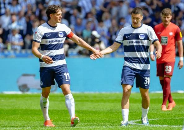 11 05 2024, xlakx, Soccer 2 Bundesliga, Hertha BSC Berlin 1 FC Kaiserslautern emspor, v l Fabian Reese Hertha BSC 11 ,Ibrahim Maza Hertha BSC 30 ,clap their hands together DFL DFB REGULATIONS PROHIBIT ANY USE OF PHOTOGRAPHS as IMAGE SEQUENCES and or QUASI VIDEO Daniel Lakomski Jan Huebner Berlin