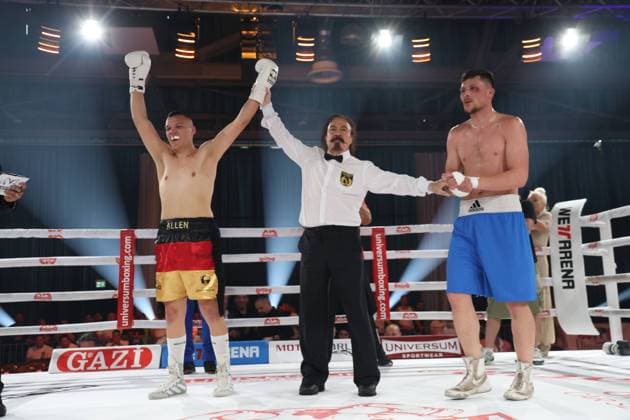 Bilder des Jahres 2024, Sport 05 Mai Sport Themen der Woche KW19 Sport Bilder des Tages Boxen: Universum Boxing Night 12, Köln, 11.05.2024 Allen Bauer (GER) - Kevin Kirchner (GER) Köln Germany *** Boxing Universum Boxing Night 12, Cologne, 11 05 2024 Allen Bauer GER Kevin Kirchner GER Cologne Germany