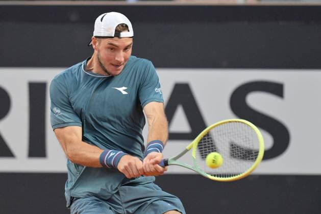 Jan-Lennard Struff (GER)during her match against Stefanos Tsitsipas (GRE) at the Italian Open tennis tournament in Rome, Thursday, May 11, 2024.(Alfredo Falcone LaPresse)  Copyright: xAlfredoxFalcone LaPressex