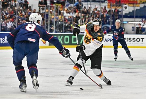 Sport Themen der Woche KW19 2024.05.11 Ostrawa Hokej na lodzie Mistrzostwa Swiata Czechy 2024 USA - Niemcy N z John Peterka Foto Lukasz Sobala PressFocus 2024.05.11 Ostrava Ice hockey, Eishockey IIHF Ice Hockey World Championship, WM, Weltmeisterschaft Czechia 2024 USA - Germany John Peterka Credit: Lukasz Sobala PressFocus NEWSPIX.PL --- Newspix.pl  20240511PF_LSaA405