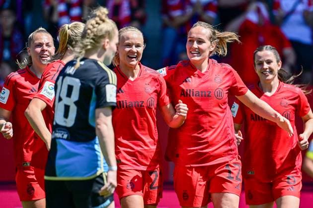 FC Bayern players with goal celebration, celebrate the goal, goal, celebration, jubilation over the goal to 1 0 by Pernille Harder FC Bayern Munich, FCB, 21 3 v re , optimistic, action, action, 12 05 2024, Munich Germany , Football, Google Pixel Women Bundesliga, FC Bayern Munich 1 FC Nuremberg, DFB DFL REGULATIONS PROHIBIT ANY USE OF PHOTOGRAPHS AS IMAGE SEQUENCES AND OR QUASI VIDEO xslx