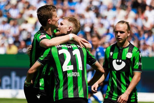 Andreas Voglsammer Hannover 96, 32 celebrates after his goal to 0 1, Emotion, Joy, Enthusiasm, GER, Karlsruher SC KSC vs Hannover 96 H96 , Football, Men, Men, 2 Bundesliga, 33 Matchday, Season 2023 2024, 12 05 2024 DFL DFB REGULATIONS PROHIBIT ANY USE OF PHOTOGRAPHS AS IMAGE SEQUENCES AND OR QUASI VIDEO GER, Karlsruher SC KSC vs Hannover 96 H96 , Football, Men, Men, 2 Bundesliga, 33 Matchday, Season 2023 2024, 12 05 2024 Karlsruhe Copyright: xEibnerxPressefoto OliverxSchmidtx EP_OST