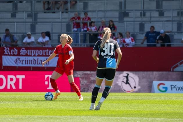 Glodis Perla Viggosdottir FC Bayern Muenchen, 04 , FC Bayern Muenchen vs 1 FC Nuernberg, Football, Google Pixel Frauen Bundesliga, 21 Spieltag, Saison 2023 24, 12 05 2024, DFB REGULATIONS PROHIBIT ANY USE OF PHOTOGRAPHS AS IMAGE SEQUENCES, FC Bayern Muenchen vs 1 FC Nuernberg, Football, Google Pixel Frauen Bundesliga, 21 Spieltag, Saison 2023 24, 12 05 2024 Muenchen Copyright: xEibner-Pressefoto JennixMaulx EP_JML