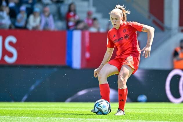 Georgia Stanway FC Bayern Munich, FCB, 31 on the ball, cropped, full body, single image, action, action, 12 05 2024, Munich Germany , Soccer, Google Pixel Women Bundesliga, FC Bayern Munich 1 FC Nuremberg, DFB DFL REGULATIONS PROHIBIT ANY USE OF PHOTOGRAPHS AS IMAGE SEQUENCES AND OR QUASI VIDEO xslx