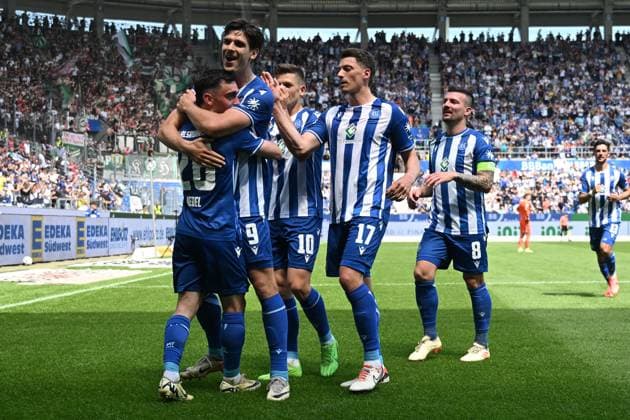 12 05 2024, xjhx, Soccer 2 Bundesliga, Karlsruher SC Hannover 96 emspor, v l celebrating the goal celebrate 1 1 by Paul Nebel Karlsruher SC KSC Igor Matanovic Karlsruher SC KSC Marvin Wanitzek Karlsruher SC KSC Nicolai Rapp Karlsruher SC KSC Jerome Gondorf Karlsruher SC KSC DFL DFB REGULATIONS PROHIBIT ANY USE OF PHOTOGRAPHS as IMAGE SEQUENCES and or QUASI VIDEO Karlsruhe