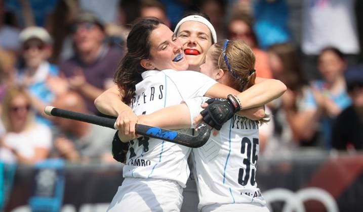 Bilder des Jahres 2024, Sport 05 Mai Sport Themen der Woche KW19 Sport Bilder des Tages Braxgata s Astrid Vandermeiren celebrates after scoring during a hockey game between Gantoise and Braxgata, Sunday 12 May 2024 in Antwerp, the return leg of the finals of the playoffs in the Belgian Hockey League women during the 2023-2024 season. VIRGINIExLEFOUR  x92511632x