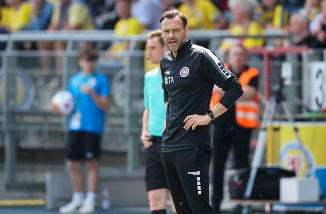 Soccer 2 BL Eintracht Braunschweig SV Wehen Wiesbaden 12 05 24, Nils Döring SVWW ,