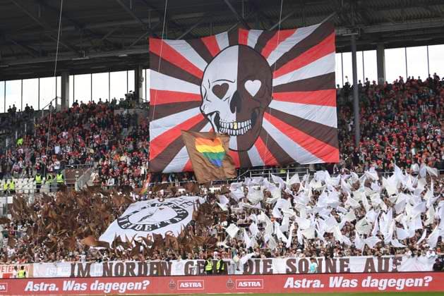 GER 2 FBL, FC St Pauli vs VfL Osnabrueck 12 05 2024, Millerntorstadion, Hamburg, GER 2 FBL, FC St Pauli vs VfL Osnabrueck Osnabrueck in the picture feature the tribune of the Pauli fans before the game nordphotoxGmbH xWitke nph00002