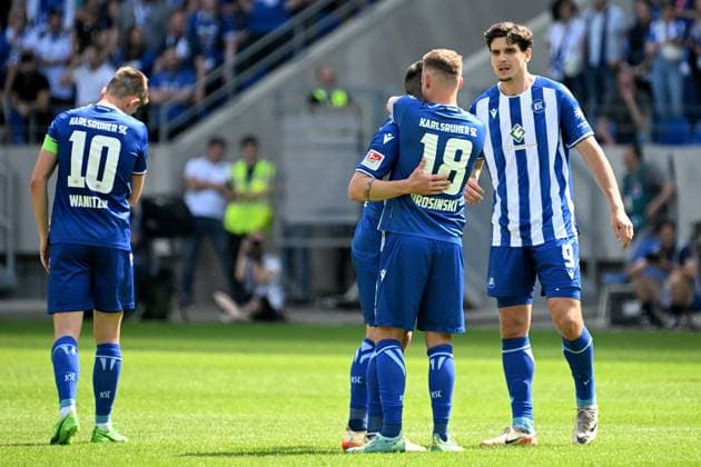 12 05 2024, xjhx, Soccer 2 Bundesliga, Karlsruher SC Hannover 96 emspor, v l farewell farewell substitution of Jerome Gondorf Karlsruher SC KSC Daniel Brosinski Karlsruher SC KSC Igor Matanovic Karlsruher SC KSC DFL DFB REGULATIONS PROHIBIT ANY USE OF PHOTOGRAPHS as IMAGE SEQUENCES and or QUASI VIDEO Karlsruhe