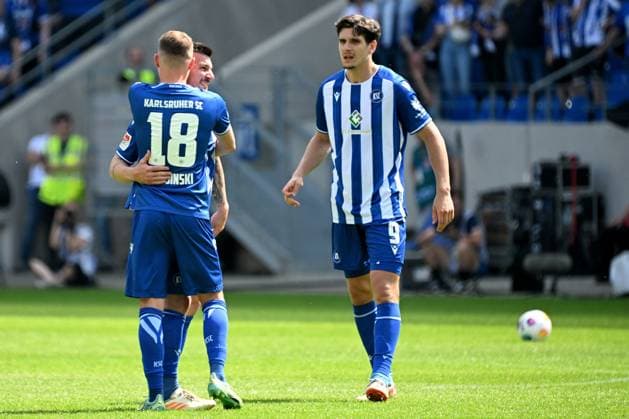 12 05 2024, xjhx, Soccer 2 Bundesliga, Karlsruher SC Hannover 96 emspor, v l farewell farewell substitution of Jerome Gondorf Karlsruher SC KSC Daniel Brosinski Karlsruher SC KSC Igor Matanovic Karlsruher SC KSC DFL DFB REGULATIONS PROHIBIT ANY USE OF PHOTOGRAPHS as IMAGE SEQUENCES and or QUASI VIDEO Karlsruhe