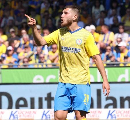 Eintracht Braunschweig vs SV Wehen Wiesbaden Braunschweig, 12 05 2024, Football, Season 23 24, 2 Bundesliga, 33 Matchday, Eintracht Braunschweig vs SV Wehen Wiesbaden, Picture shows Hasan Kurucay BTSV, 29 Braunschweig
