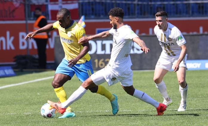 Eintracht Braunschweig vs SV Wehen Wiesbaden Braunschweig, 12 05 2024, Football, Season 23 24, 2 Bundesliga, 33 Matchday, Eintracht Braunschweig vs SV Wehen Wiesbaden, Picture shows Anthony Ujah BTSV, 14 Braunschweig