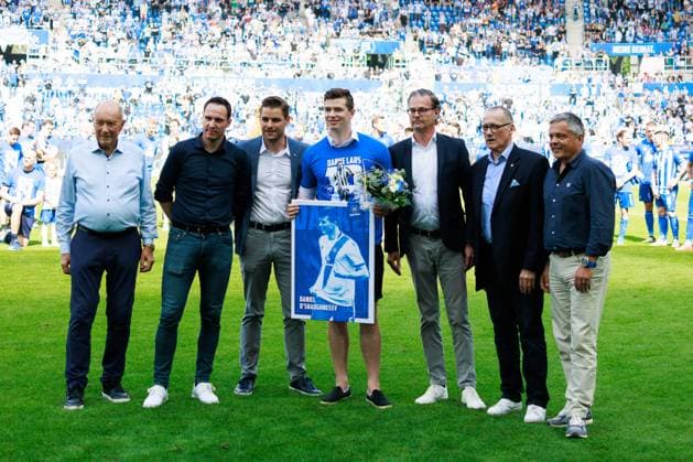 Farewell Daniel O Shaughnessy Karlsruher SC, 05 GER, Karlsruher SC KSC vs Hannover 96 H96 , Soccer, Men, Men, 2 Bundesliga, 33 Matchday, Season 2023 2024, 12 05 2024 DFL DFB REGULATIONS PROHIBIT ANY USE OF PHOTOGRAPHS AS IMAGE SEQUENCES AND OR QUASI VIDEO GER, Karlsruher SC KSC vs Hannover 96 H96 , Football, Men, Men, 2 Bundesliga, 33 Matchday, Season 2023 2024, 12 05 2024 Karlsruhe Copyright: xEibnerxPressefoto OliverxSchmidtx EP_OST