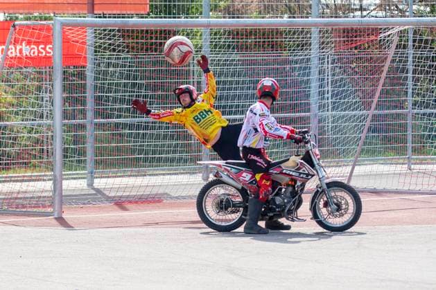 Halle, Germany 13 April 2024 Motoball Bundesliga Nord 2023 2024 1 MBC 70 90 Halle Neustadt vs MSC Jarmen v li Goalkeeper Michael Quente Halle and Benjamin Walther Halle Motoball Stadion Sachsen Anhalt Copyright: xFotostandx xBallaschx
