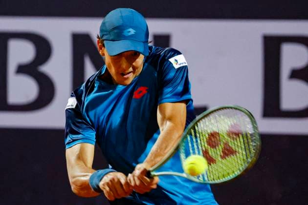 May 12, 2024, Rome, ITALY: Luciano Darderi during his men s singles 3rd round match against Alexander Zverev of Germany (not pictured) at the Italian Open tennis tournament in Rome, Italy, 12 May 2024. ANSA FABIO FRUSTACI Italian Open tennis tournament  - ZUMAa110 20240512_zaf_a110_104 Copyright: xFabioxFrustacix