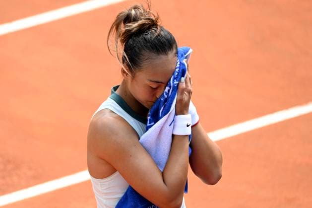 Qinwen Zheng of China dries her sweat during the match against Naomi Osaka of Japan at the Internazionali BNL d Italia 2024 tennis tournament at Foro Italico in Rome, Italy on May 13, 2024. antoniettaxbaldassarre