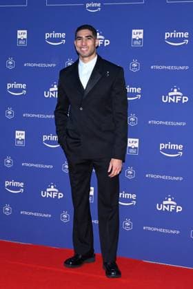Achraf Hakimi ( PSG ) attends the UNFP Trophy Awards 2024 at Pavillon d Armenonville on May 13, 2024 in Paris, France. ( Photo by federico pestellini panoramic ) - FOOTBALL : Tapis rouge des Trophees UNFP - Paris - 13 05 2024 FedericoPestellini Panoramic 