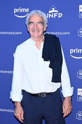 Raymond Domenech attends the UNFP Trophy Awards 2024 at Pavillon d Armenonville on May 13, 2024 in Paris, France. ( Photo by federico pestellini panoramic ) - FOOTBALL : Tapis rouge des Trophees UNFP - Paris - 13 05 2024 FedericoPestellini Panoramic 