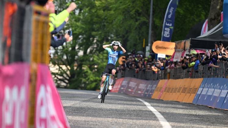 Sport Bilder des Tages 14-05-2024 Giro D italia; Tappa 10 Pompei - Bocca Della Selva; 2024, Decathlon - Ag2r La Mondiale; Paret Peintre, Valentin; Bocca Della Selva; 