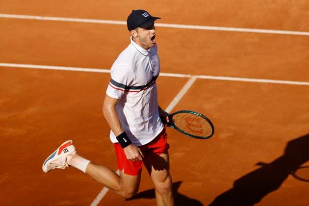 Tenis, Nicolas Jarry vs Alexandre Muller Abierto de Roma 2024. El tenista chileno Nicolas Jarry celebra un punto contra Alexandre Muller de Francia durante el partido en el foro italico. Roma, Italia. 14 05 2024 Matteo Ciambelli Photosport Tennis, Nicolas Jarry vs Alexandre Muller 2024 Rome Open tournament. Chile™s tennis player Nicolas Jarry celebrates a point against Alexandre Muller of France during the match of the Rome Open Tennis tournament in Rome, Italy. 14 05 2024 Matteo Ciambelli Photosport Nicolas Jarry vs Alexandre Muller, Abierto de Roma 2024 