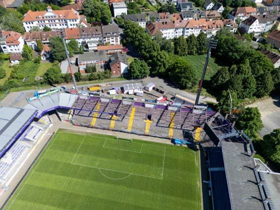 Bremer Brücke stadium in Osnabrück The roof of the east curve will be dismantled at the Bremer Brücke stadium on 14 05 2024 MT