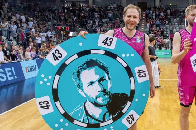 Bilder des Jahres 2024, Sport 05 Mai Sport Themen der Woche KW21 Sport Bilder des Tages Christian Sengfelder (Telekom Baskets Bonn, 43) Telekom Baskets Bonn vs. MHP Riesen Ludwigsburg, Basketball, easy Credit BBL, Play-Ins 1. Spiel, 2023 24, 14.05.2024 Telekom Baskets Bonn vs. MHP Riesen Ludwigsburg, Basketball, easy Credit BBL, Play-Ins 1.Spiel, 2023 24, 27.04.2024 Bonn *** Christian Sengfelder Telekom Baskets Bonn, 43 Telekom Baskets Bonn vs MHP Riesen Ludwigsburg, Basketball, easy Credit BBL, Play Ins 1 game, 2023 24, 14 05 2024 Telekom Baskets Bonn vs MHP Riesen Ludwigsburg, Basketball, easy Credit BBL, Play Ins 1 game, 2023 24, 27 04 2024 Bonn Copyright: xEibner-Pressefoto GerhardxWingenx EP_GWR