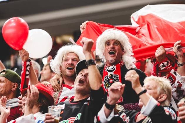 Ice hockey, Eishockey - IIHF WC 2024 PRAGUE,CZECH REPUBLIC,14.MAY.24 - ICE HOCKEY - IIHF Ice Hockey World Championship, WM, Weltmeisterschaft 2024, group stage, Austria vs Canada. Image shows fans.  GEPAxpictures xDanielxGoetzhaber