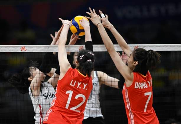 Yuanyuan Wang and Yingying Li in action at the net during the Volleyball Nations League 2024 match between China and South Korea at the Maracanazinho Gymnasium in Rio de Janeiro, Brazil (Andre Ricardo SPP) Copyright: xAndrexRicardo SPPx spp-en-AnRi-andrericardo-11