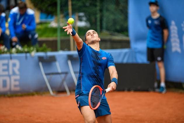Challenger 175 Piemonte Open Intesa Sanpaolo Tournament Qualifications Italy, Turin 14 05 2024 Sporting Press Club (Turin). Challenger 175 Piemonte Open Intesa Sanpaolo Tournament Qualifications Mattia Bellucci of Italy plays against Alexis Galarneau of Canadian during the Challenger 175 Piemonte Open Intesa Sanpaolo Tournament qualifications. Final score; Mattia Bellucci of Italy 2-1 Alexis Galarneau of Canadian Turin Italy Italy Copyright: TonelloxAbozzi