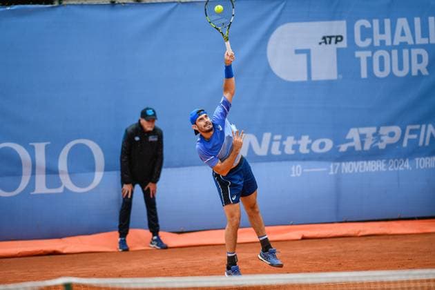 Challenger 175 Piemonte Open Intesa Sanpaolo Tournament Qualifications Italy, Turin 14 05 2024 Sporting Press Club (Turin). Challenger 175 Piemonte Open Intesa Sanpaolo Tournament Qualifications Giulio Zeppieri of Italy plays against Marc-Andrea Huesler of Swiss during the Challenger 175 Piemonte Open Intesa Sanpaolo Tournament qualifications. Final score; Giulio Zeppieri of Italy 2-1 Marc-Andrea Huesler of Swiss Turin Italy Italy Copyright: TonelloxAbozzi
