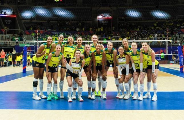 Brasil x Canadá Pela Liga das Nações no RJ RIO DE JANEIRO, RJ - 14.05.2024: BRASIL X CANADÁ PELA LIGA DAS NAÇÕES NO RJ - The Brazilian Women& 39;s Volleyball team faces the Canadian team, this Tuesday (14) at the Maracanãzinho gym in Rio de Janeiro, in the debut match in the Volleyball Nations League. (Photo: Lorando Labbe Fotoarena) x2537984x  LorandoxLabbe