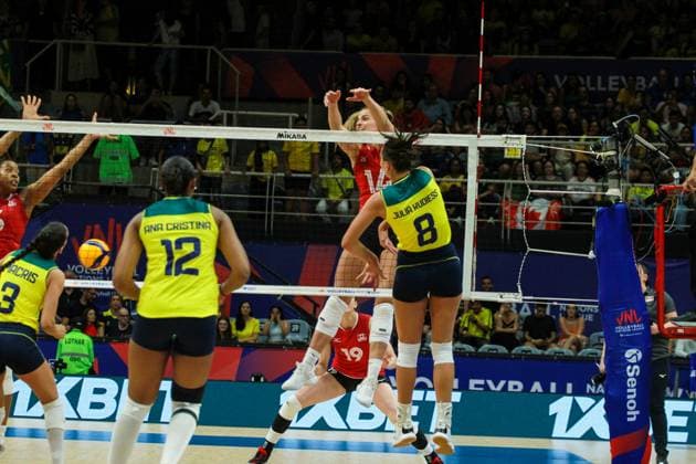 Brasil x Canadá Pela Liga das Nações no RJ RIO DE JANEIRO, RJ - 14.05.2024: BRASIL X CANADÁ PELA LIGA DAS NAÇÕES NO RJ - The Brazilian Women& 39;s Volleyball team faces the Canadian team, this Tuesday (14) at the Maracanãzinho gym in Rio de Janeiro, in the debut match in the Volleyball Nations League. (Photo: Lorando Labbe Fotoarena) x2537996x  LorandoxLabbe