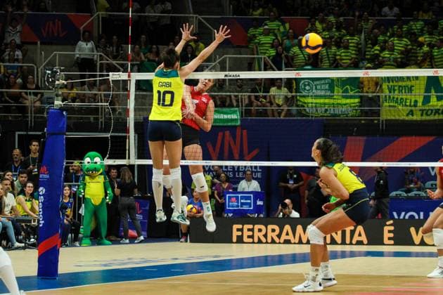 Brasil x Canadá Pela Liga das Nações no RJ RIO DE JANEIRO, RJ - 14.05.2024: BRASIL X CANADÁ PELA LIGA DAS NAÇÕES NO RJ - The Brazilian Women& 39;s Volleyball team faces the Canadian team, this Tuesday (14) at the Maracanãzinho gym in Rio de Janeiro, in the debut match in the Volleyball Nations League. (Photo: Lorando Labbe Fotoarena) x2538000x  LorandoxLabbe