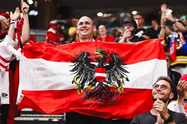 Ice hockey, Eishockey - IIHF WC 2024 PRAGUE,CZECH REPUBLIC,14.MAY.24 - ICE HOCKEY - IIHF Ice Hockey World Championship, WM, Weltmeisterschaft 2024, group stage, Austria vs Canada. Image shows fans.  GEPAxpictures xDanielxGoetzhaber