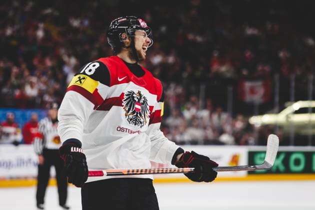 Ice hockey, Eishockey - IIHF WC 2024 PRAGUE,CZECH REPUBLIC,14.MAY.24 - ICE HOCKEY - IIHF Ice Hockey World Championship, WM, Weltmeisterschaft 2024, group stage, Austria vs Canada. Image shows Paul Stapelfeldt (AUT).  GEPAxpictures xDanielxGoetzhaber