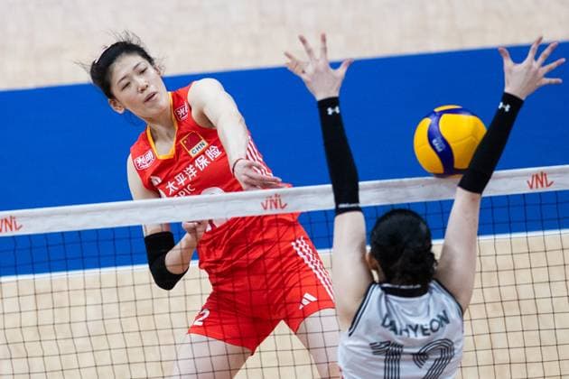 (240515) -- RIO DE JANEIRO, May 15, 2024 -- Li Yingying of China spikes during the the International Volleyball Federation (FIVB) Volleyball Nations League Women s Pool 2 match between China and South Korea in Rio de Janeiro, Brazil, May 14, 2024. ) (SP)BRAZIL-RIO DE JANEIRO-VOLLEYBALL-NATIONS LEAGUE-WOMEN-CHN VS KOR WangxTiancong 