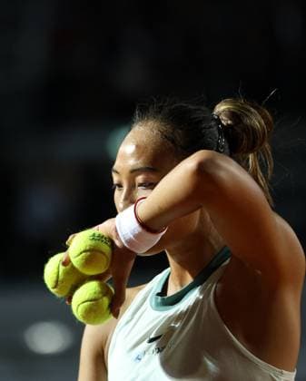 (240515) -- ROME, May 15, 2024 -- Zheng Qinwen of China reacts during the women s singles quarterfinal match between Zheng Qinwen of China and Coco Gauff of the United States at the WTA, Tennis Damen Italian Open in Rome, Italy, May 14, 2024. ) (SP) ITALY-ROME-TENNIS-WTA-ITALIAN OPEN-QUARTERFINAL LixJing 