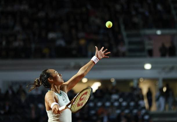 (240515) -- ROME, May 15, 2024 -- Zheng Qinwen of China serves during the women s singles quarterfinal match between Zheng Qinwen of China and Coco Gauff of the United States at the WTA, Tennis Damen Italian Open in Rome, Italy, May 14, 2024. ) (SP) ITALY-ROME-TENNIS-WTA-ITALIAN OPEN-QUARTERFINAL LixJing 