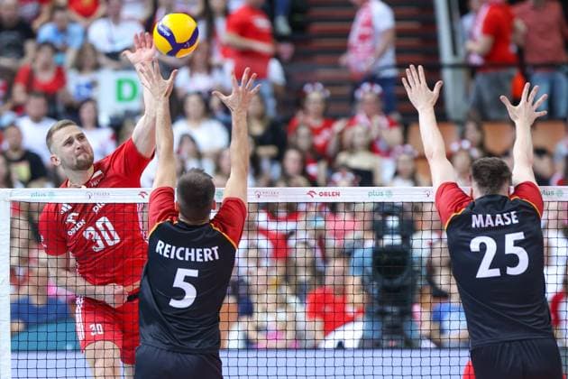 KATOWICE 15.05.2024 MECZ TOWARZYSKI REPREZENTACJI SIATKARZY: POLSKA - NIEMCY --- MENS VOLLEYBALL FRIENDLY MATCH POLAND - GERMANY IN KATOWICE BARTLOMIEJ BOLADZ MORITZ REICHERT LUKAS MAASE FOT. ANNA KLEPACZKO FOTOPYK NEWSPIX.PL --- Newspix.pl POLAND OUT!  240515LUM136
