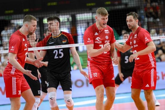 KATOWICE 15.05.2024 MECZ TOWARZYSKI SIATKOWKA: POLSKA - NIEMCY --- INTERNATIONAL VOLLEYBALL FRIENDLY MATCH: POLAND - GERMANY N Z BARTLOMIEJ BOLADZ MATEUSZ POREBA GRZEGORZ LOMACZ FOT. PAWEL PIOTROWSKI 400mm.pl NEWSPIX.PL --- Newspix.pl POLAND OUT!  20240515PAP015