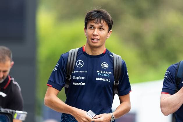ALBON Alexander (tha), Williams Racing FW46, portrait during the Formula 1 MSC Cruises Gran Premio del Made in Italy e Dell™Emilia-Romagne 2024, 7th round of the 2024 Formula One World Championship, WM, Weltmeisterschaft from May 17 to 19, 2024 on the Autodromo Enzo e Dino Ferrari, in Imola, Italy - F1 - EMILIA-ROMAGNA GRAND PRIX 2024 DPPI Panoramic  240516_R07_EMR_DP_JFR64193