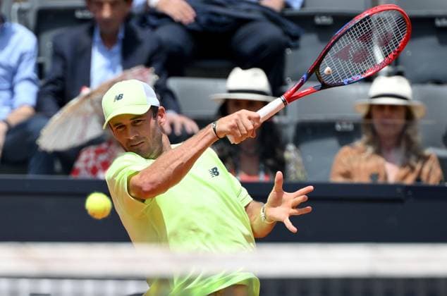 May 16, 2024, Rome: Tommy Paul of USA in action during his men s singles quarter final match against Hubert Hurkacz of Poland at the Italian Open tennis tournament in Rome, Italy, 16 May 2024. ANSA ETTORE FERRARI Italian Open tennis tournament  - ZUMAa110 20240516_zaf_a110_020 Copyright: xEttorexFerrarix