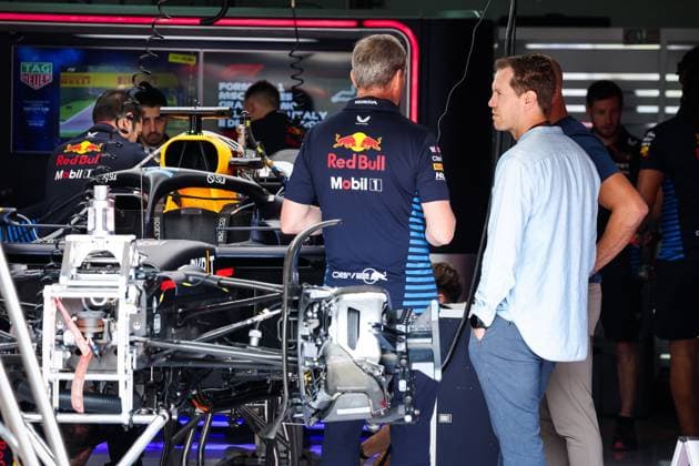 VETTEL Sebastian, former F1 Champion, in the Red Bull Racing garage, during the Formula 1 MSC Cruises Gran Premio del Made in Italy e Dell™Emilia-Romagne 2024, 7th round of the 2024 Formula One World Championship, WM, Weltmeisterschaft from May 17 to 19, 2024 on the Autodromo Enzo e Dino Ferrari, in Imola, Italy - F1 - EMILIA-ROMAGNA GRAND PRIX 2024 DPPI Panoramic  240516_R07_EMR_DP_FG008555