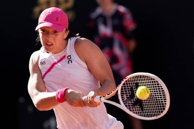 Internazionali BNL D Italia 2024 - Day Eleven Iga Swiatek of Poland in action during the Women™s Singles semi-final match between Iga Swiatek and Coco Gauff on Day Eleven of Internazionali BNL D Italia 2024 at Foro Italico on May 16, 2024 in Rome, Italy. Rome Foro Italico Lazio Italy Copyright: xGiuseppexMaffiax IBI_DAY11_SWIATEK-GAUFF_160524DSC05767