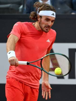 May 16, 2024, Rome: Stefanos Tsitsipas of Greece in action during his men s singles quarter final match against Nicolas Jarry of Chile at the Italian Open tennis tournament in Rome, Italy, 16 May 2024. ANSA ETTORE FERRARI Italian Open tennis tournament  - ZUMAa110 20240516_zaf_a110_063 Copyright: xEttorexFerrarix