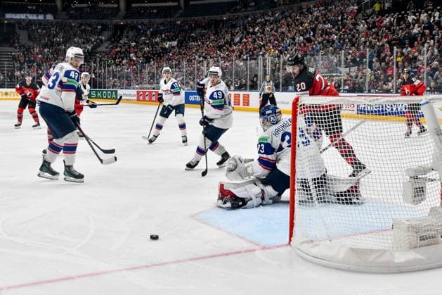 PRAGUE, CZECH REPUBLIC MAY 16 goalkeeper Henrik Haukeland of Norway makes a save during the preliminary round match between Canada and Norway at Prague Arena on May 16, 2024 in Prague, Czech Republic Prague Prague Arena Czech Republic Copyright: xJustPictures.ch AndreaxBrancax jp-en-EuSpIm-AB_16052024_DSC_1973