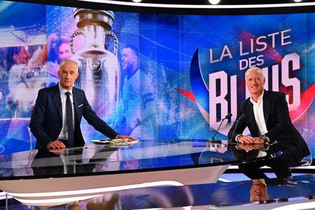 Gilles BOULEAU, journalist for TF1 and Didier DESCHAMPS, headcoach of France during the French Football national team, Nationalteam press conference, PK, Pressekonferenz at Studio TF1 on May 16, 2024 in Boulogne Billancourt , France Baptiste Fernandez Pool FOOTBALL : Annonce de l equipe de France sÃ lectionnÃ e pour UEFA EURO, EM, Europameisterschaft,Fussball 2024 - Paris - 16 05 2024 Pool Panoramic  776146120