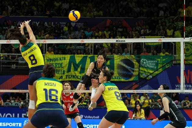 Brasil x Coreia Pela Liga das Nações no RJ RIO DE JANEIRO, RJ - 16.05.2024: BRASIL X COREIA PELA LIGA DAS NAÇÕES NO RJ - The Brazilian Women& 39;s Volleyball team defeated the South Korean team by three sets to zero in a game valid for the League of Nations, this Thursday (16), at the Maracanãzinho Gymnasium in Rio de Janeiro. (Photo: Lorando Labbe Fotoarena) x2538757x  LorandoxLabbe