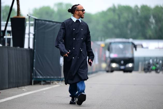 Formula 1 - Imola GP - Thursday Lewis Hamilton of Mercedes-AMG Petronas F1 Team is walking into the paddock during media day of the Gran Premio dell Emilia Romagna e del Made in Italy in Autodromo Enzo e Dino Ferrari, Imola, Emilia Romagna, Italy, on May 16, 2024. Imola Emilia Romagna Italy  Copyright: xAndreaxDiodatox originalFilename:diodato-notitle240516_nphyB.jpg