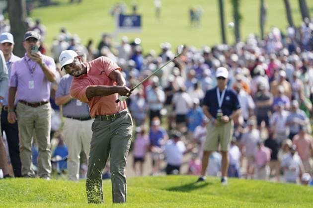 Golf: PGA, Golf Herren Championship Tiger Woods plays a shot on the 17th hole during the first round of the PGA Championship golf tournament at Valhalla Golf Club in Louisville, Kentucky, on May 16, 2024.  A14AA0002846166P